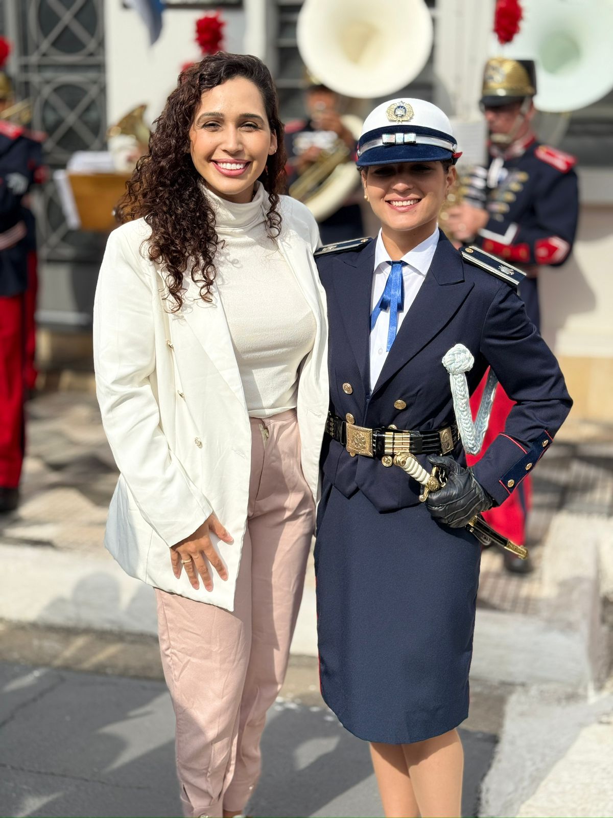 Nicole — Oficial formada — PMESP